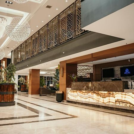 แกรนด์ วาฟส์ โอเทล Hotel ทรับซอน ภายนอก รูปภาพ