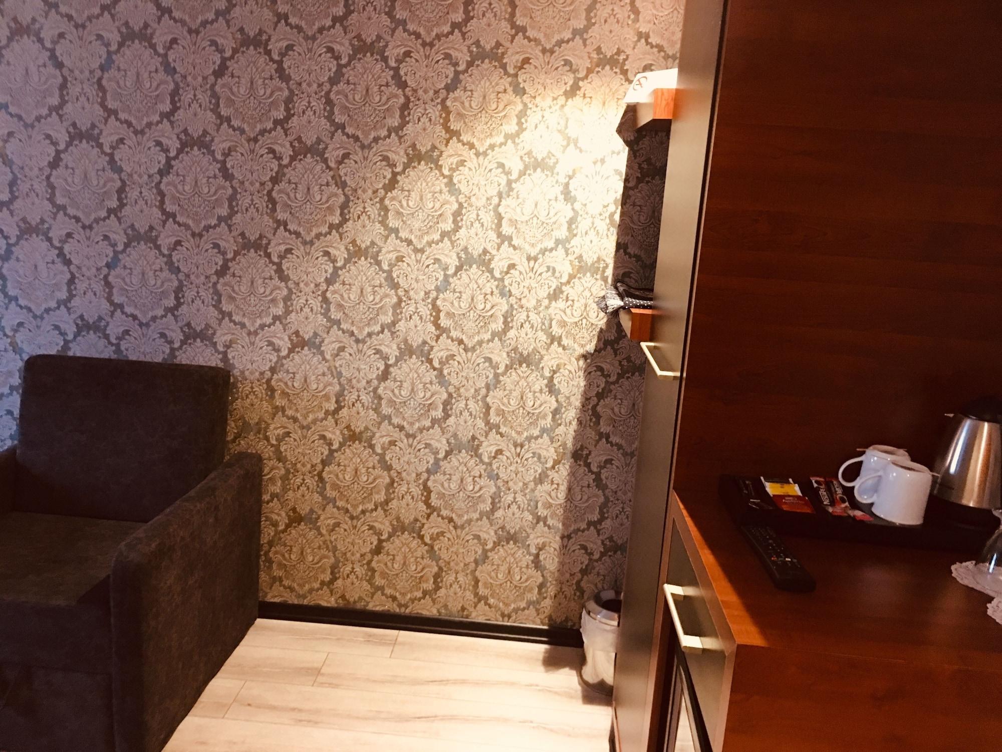 แกรนด์ วาฟส์ โอเทล Hotel ทรับซอน ภายนอก รูปภาพ
