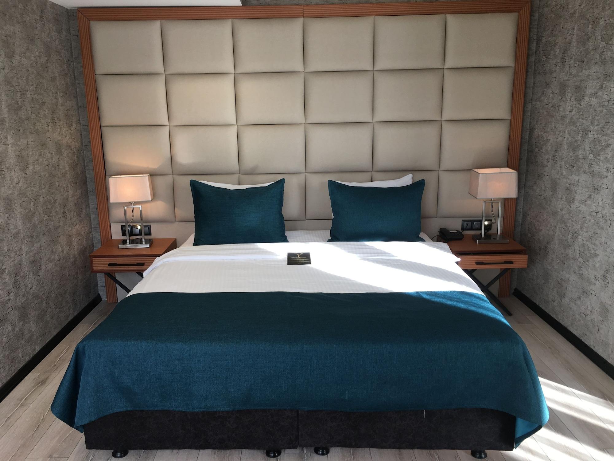 แกรนด์ วาฟส์ โอเทล Hotel ทรับซอน ภายนอก รูปภาพ