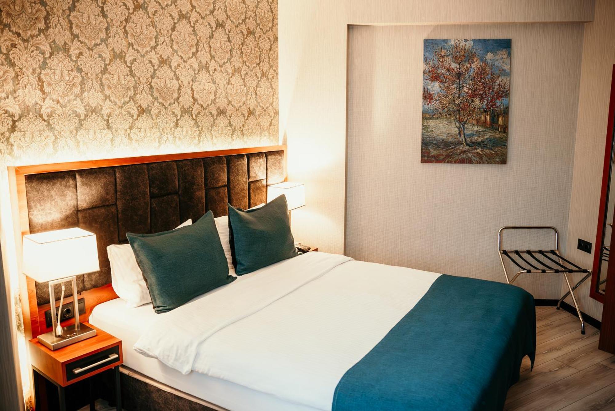 แกรนด์ วาฟส์ โอเทล Hotel ทรับซอน ภายนอก รูปภาพ