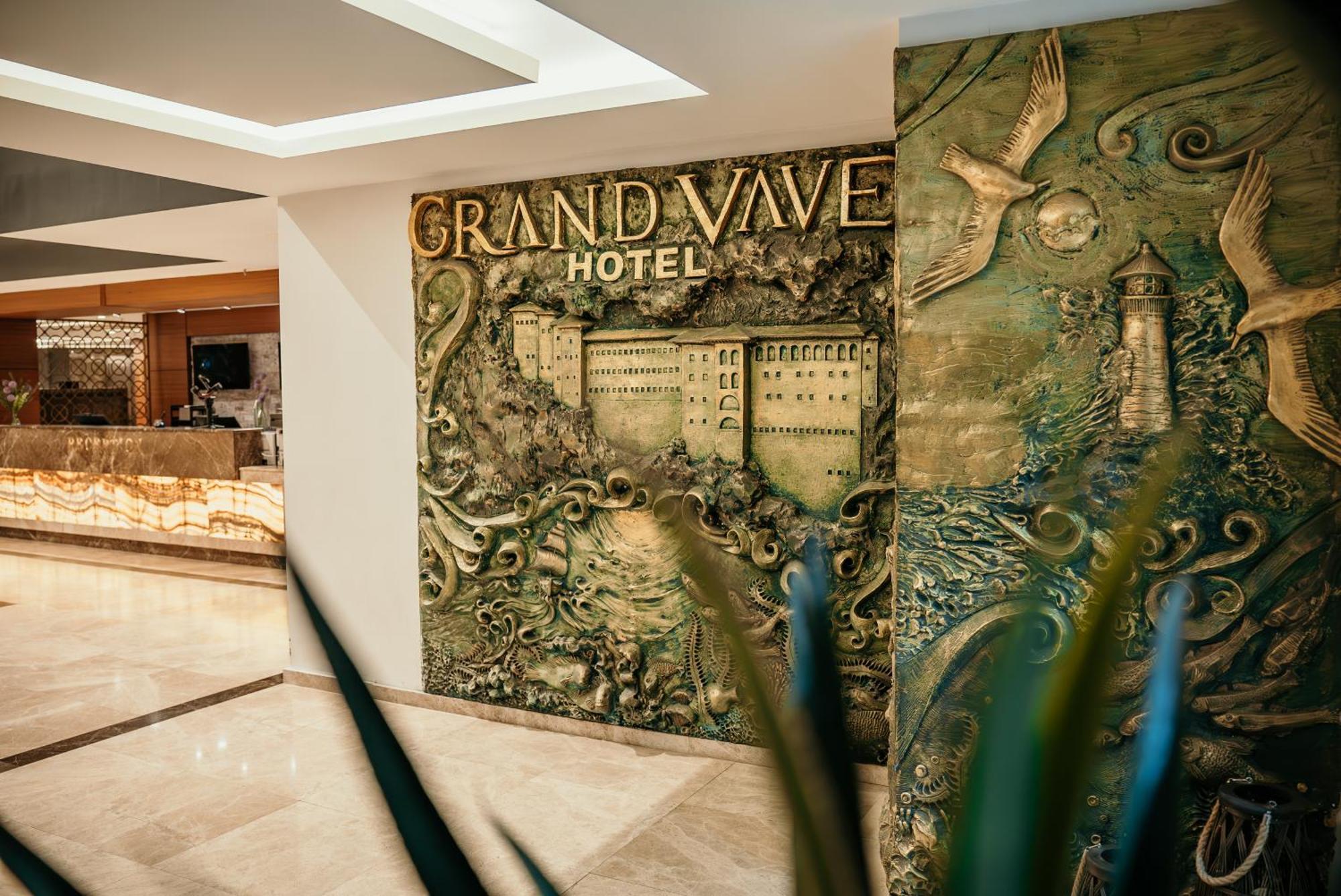 แกรนด์ วาฟส์ โอเทล Hotel ทรับซอน ภายนอก รูปภาพ