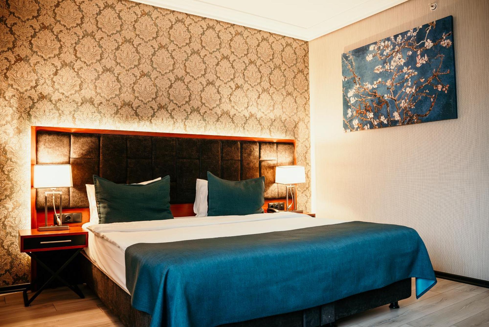 แกรนด์ วาฟส์ โอเทล Hotel ทรับซอน ภายนอก รูปภาพ