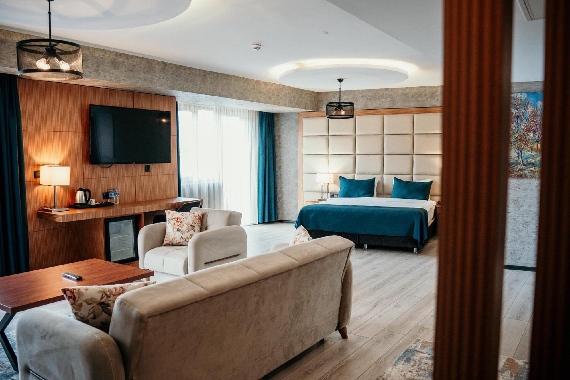 แกรนด์ วาฟส์ โอเทล Hotel ทรับซอน ภายนอก รูปภาพ