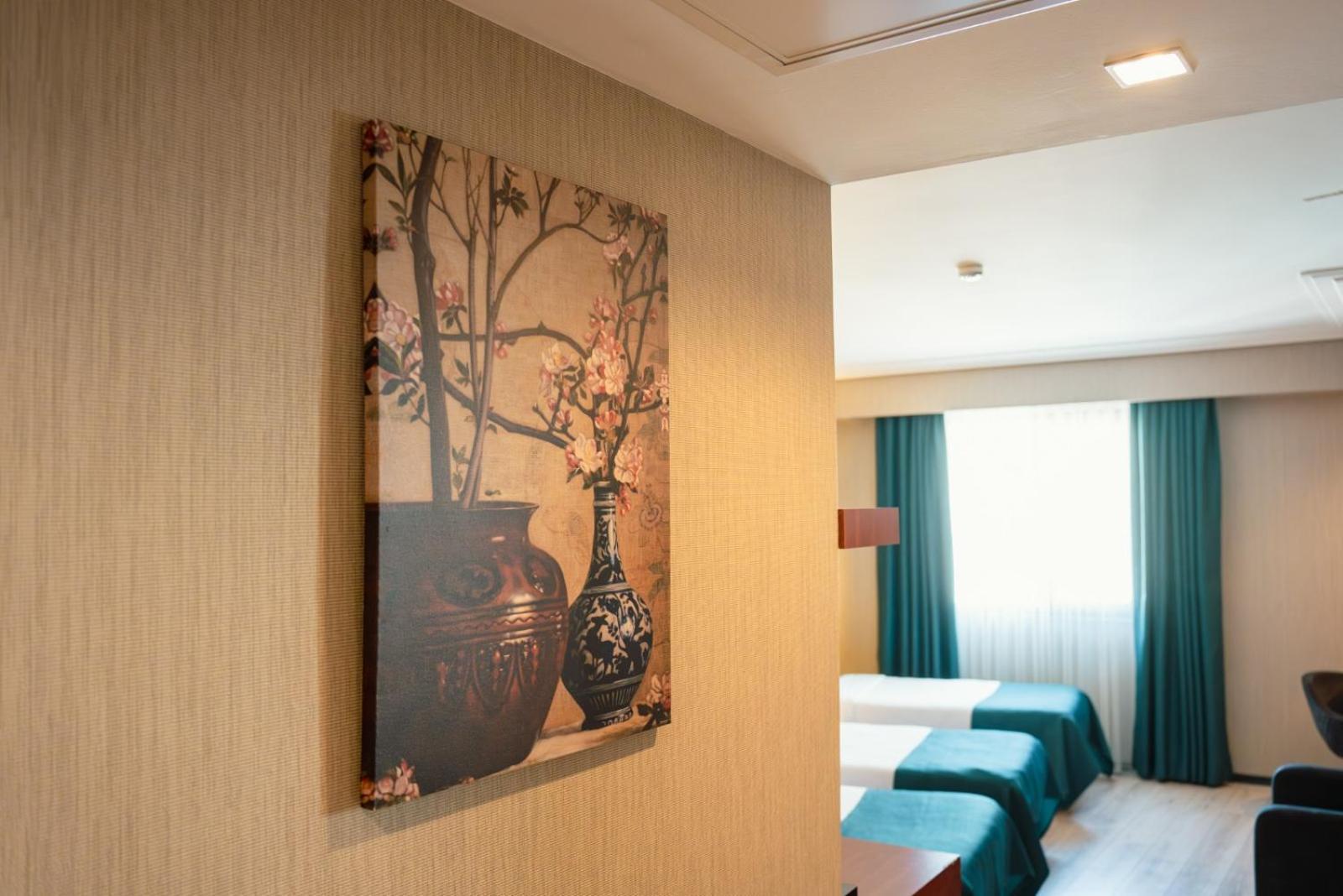 แกรนด์ วาฟส์ โอเทล Hotel ทรับซอน ภายนอก รูปภาพ
