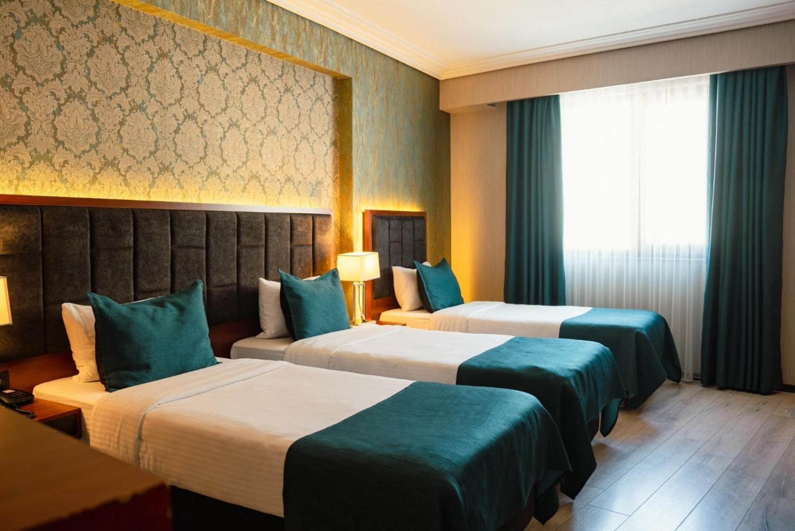 แกรนด์ วาฟส์ โอเทล Hotel ทรับซอน ภายนอก รูปภาพ