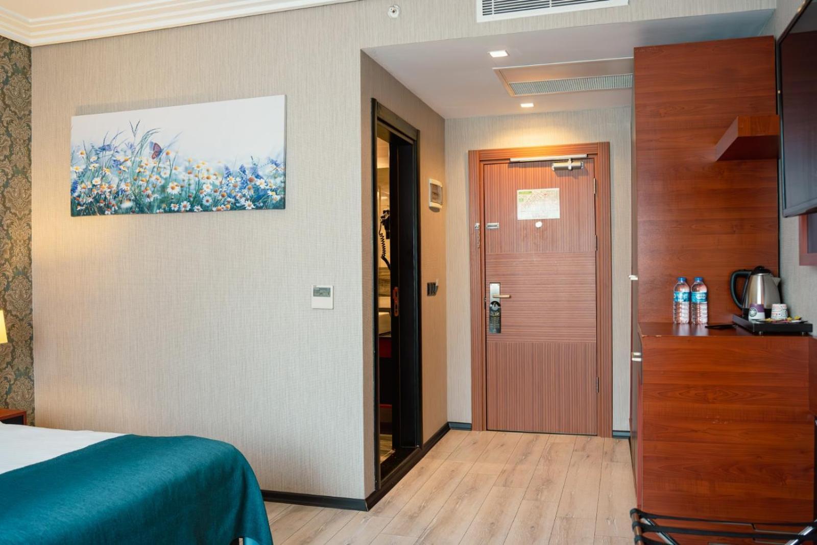 แกรนด์ วาฟส์ โอเทล Hotel ทรับซอน ภายนอก รูปภาพ